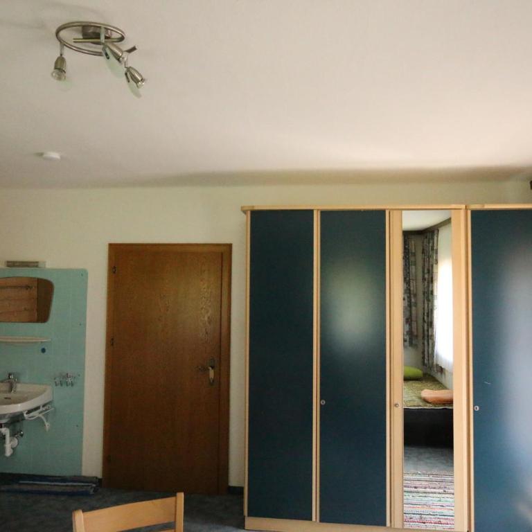 Schoberhof - Doppelzimmer mit Gemeinschaftsdusche und -WC - 2