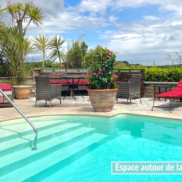 Art-Villa Merkel - 28 pers - 11 chambr - 10 WC - Piscine - Villa - 42