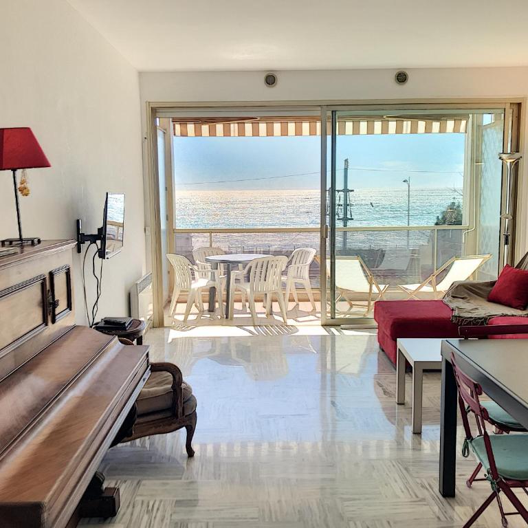 Bord de mer, terrasse vue mer 228L - Apartment mit 2 Schlafzimmern, einem Balkon und Meerblick - 5