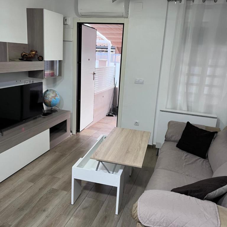 Bungalow playa con parking y terraza Perfecto para vacaciones completas - Apartamento de 2 dormitorios - 4