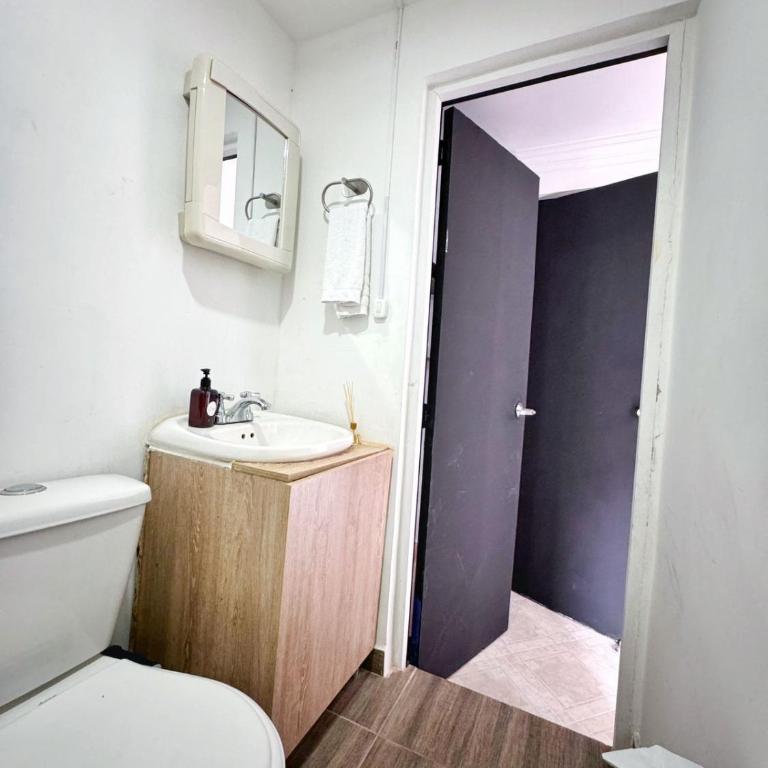 Apartamento cerca a Estadio con balcon y 5 habitaciones - Apartment - 37