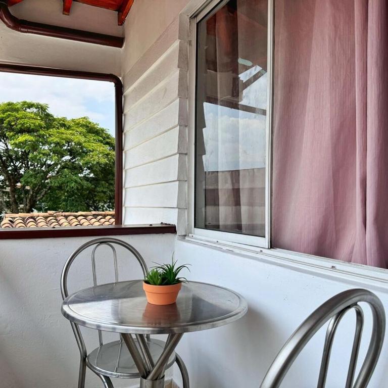 Apartamento cerca a Estadio con balcon y 5 habitaciones - Apartment - 41
