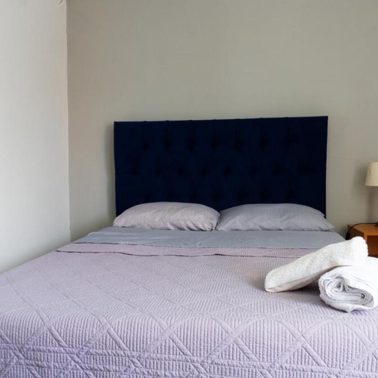Apartamento cerca a Estadio con balcon y 5 habitaciones - Apartment - 65