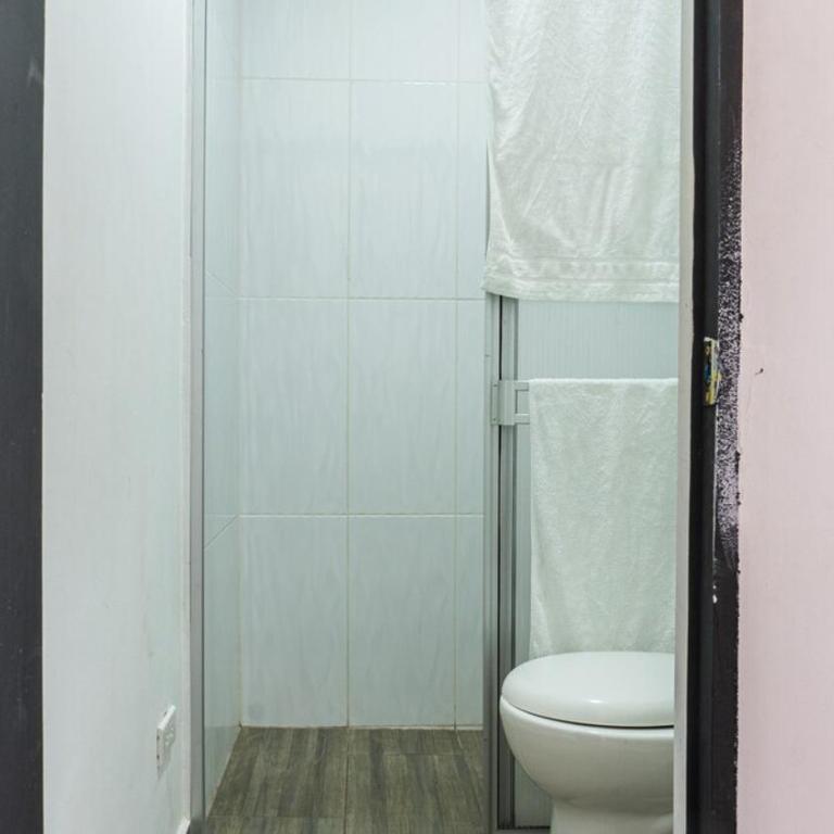 Apartamento cerca a Estadio con balcon y 5 habitaciones - Apartment - 12