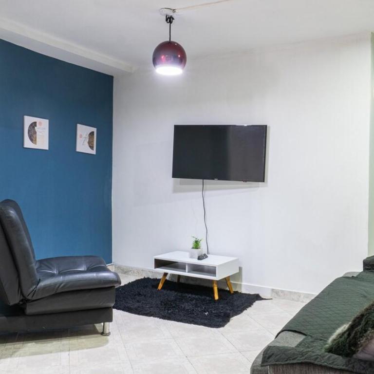 Apartamento cerca a Estadio con balcon y 5 habitaciones - Apartment - 15