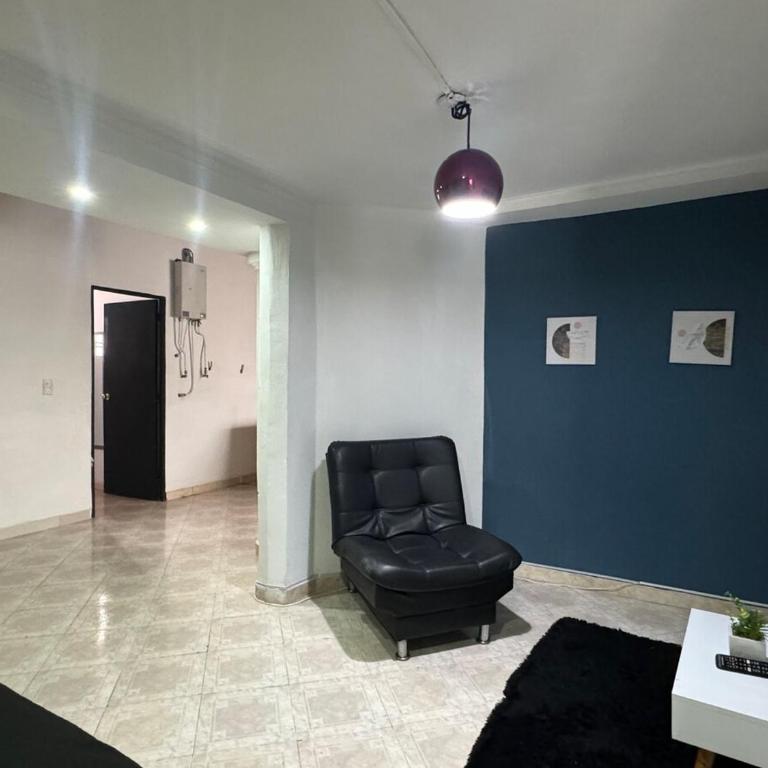 Apartamento cerca a Estadio con balcon y 5 habitaciones - Apartment - 25