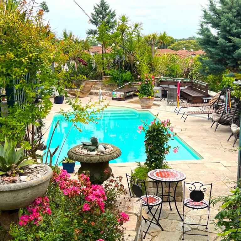 Art-Villa Merkel - 28 pers - 11 chambr - 10 WC - Piscine - Villa - 9