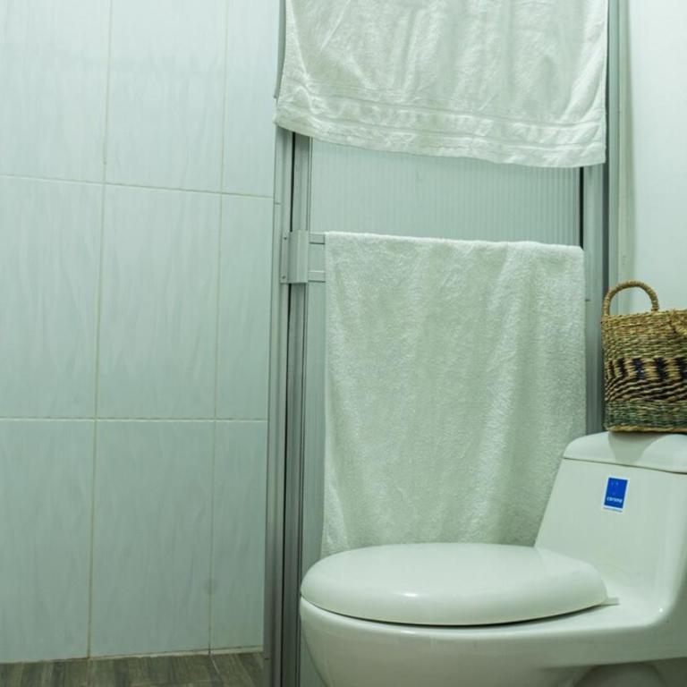 Apartamento cerca a Estadio con balcon y 5 habitaciones - Apartment - 88
