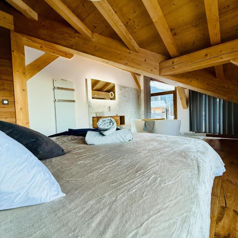 Chalet Monarch - Les Carroz - Sauna, Spa & vue Montagnes - Chalet - 9