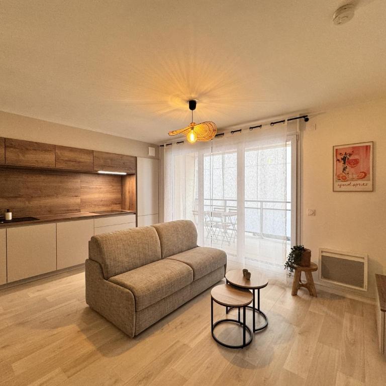L'Azur - Parking - Balcon - Circuit 24h - 4 pers - Apartment with Balcony - 1