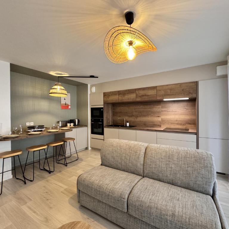 L'Azur - Parking - Balcon - Circuit 24h - 4 pers - Apartment with Balcony - 4