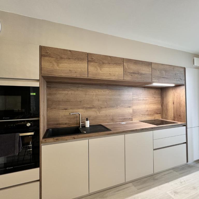 L'Azur - Parking - Balcon - Circuit 24h - 4 pers - Apartment with Balcony - 7