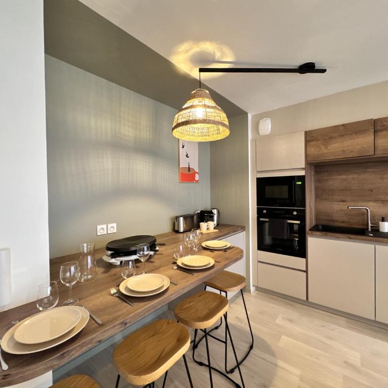 L'Azur - Parking - Balcon - Circuit 24h - 4 pers - Apartment with Balcony - 8