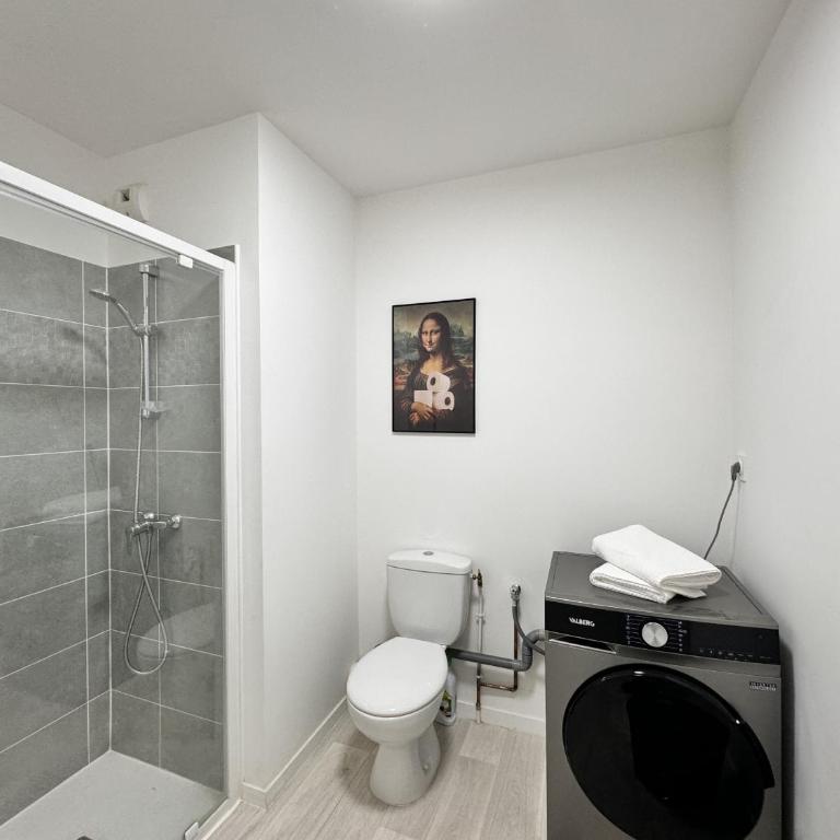 L'Azur - Parking - Balcon - Circuit 24h - 4 pers - Apartment with Balcony - 10