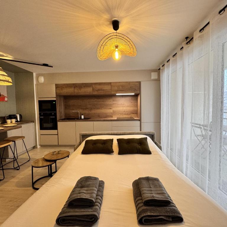 L'Azur - Parking - Balcon - Circuit 24h - 4 pers - Apartment with Balcony - 12