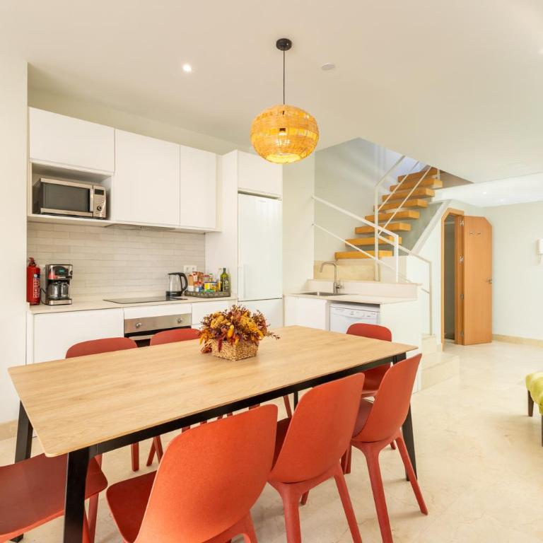 Tentudia Charming Apartments with Private Roof-Top or Patio in San Bernardo By OCityzen - Three-Bedroom Apartment with Private Rooftop - Second Floor - 6