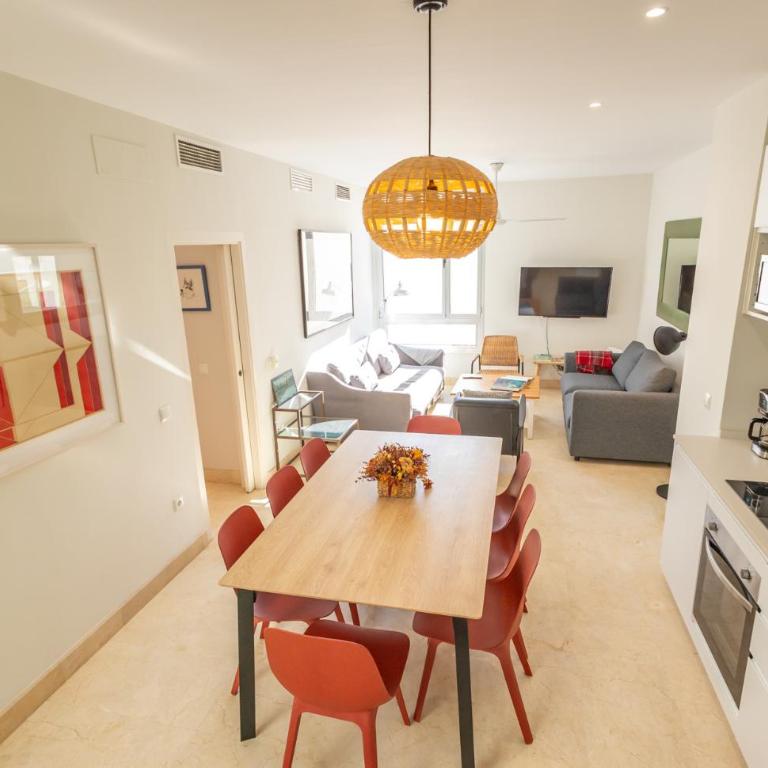 Tentudia Charming Apartments with Private Roof-Top or Patio in San Bernardo By OCityzen - Three-Bedroom Apartment with Private Rooftop - Second Floor - 12