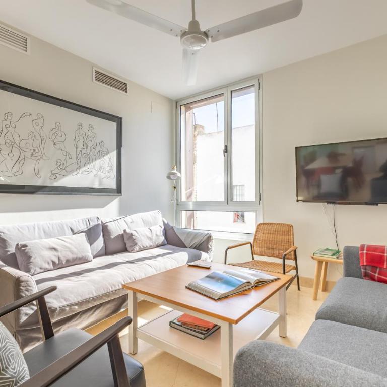 Tentudia Charming Apartments with Private Roof-Top or Patio in San Bernardo By OCityzen - Three-Bedroom Apartment with Private Rooftop - Second Floor - 8