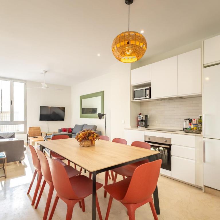 Tentudia Charming Apartments with Private Roof-Top or Patio in San Bernardo By OCityzen - Three-Bedroom Apartment with Private Rooftop - Second Floor - 13