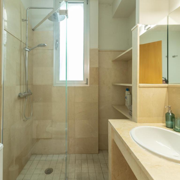 Tentudia Charming Apartments with Private Roof-Top or Patio in San Bernardo By OCityzen - Three-Bedroom Apartment with Private Rooftop - Second Floor - 20