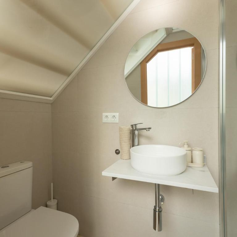 Tentudia Charming Apartments with Private Roof-Top or Patio in San Bernardo By OCityzen - Three-Bedroom Apartment with Private Rooftop - Second Floor - 40