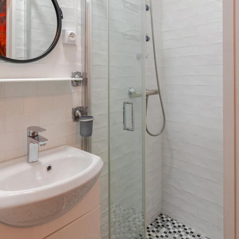 Studio Paris - Métro 7 Cadet - Quartier Faubourg-Montmartre - Apartamento de 1 dormitorio - 4