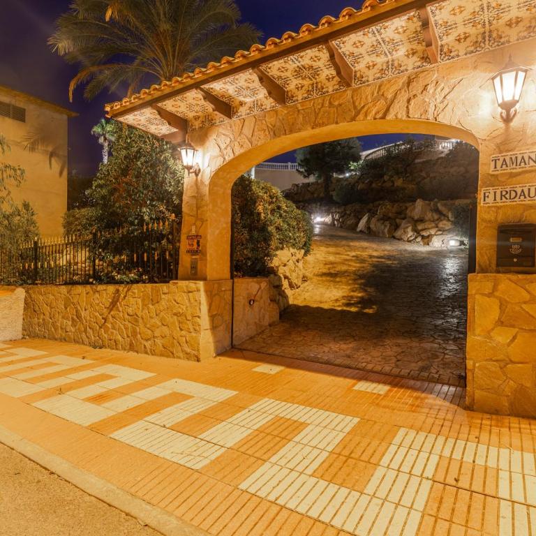 Luxury Villa Facing the Sea, With Swimming Pool - Villa - 44