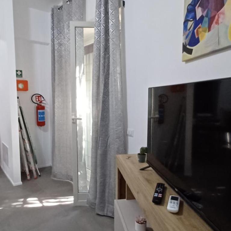 Alloggio Turistico A casa di Anna - Appartamento con 2 Camere da Letto e Vista Giardino - 32