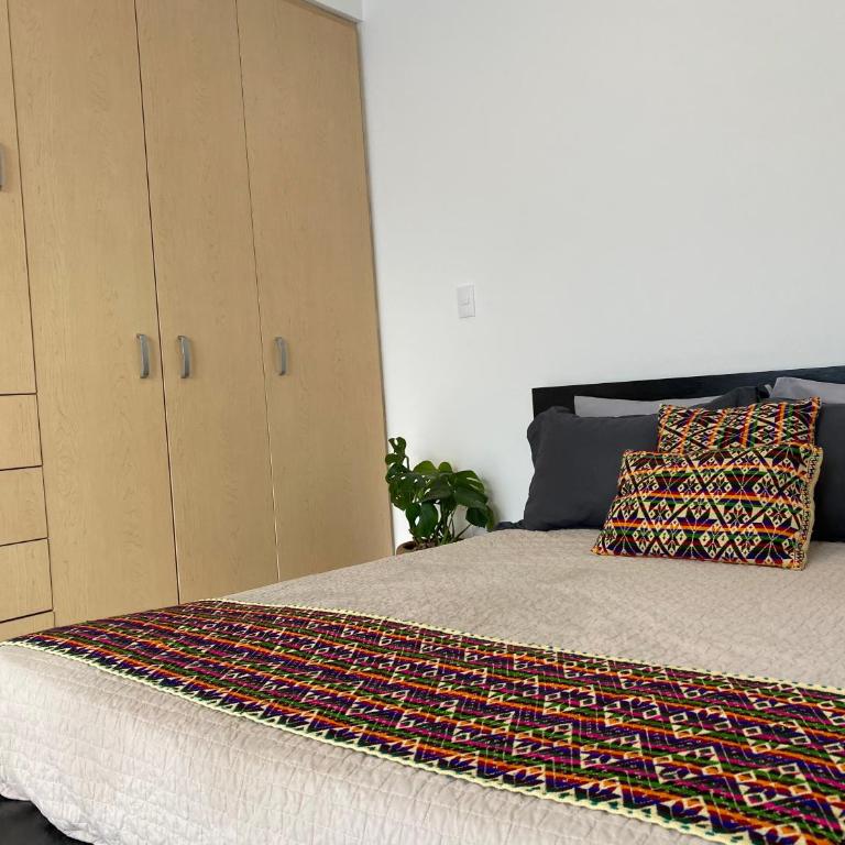 C206 - 1BR - 1BTh - One-Bedroom Apartment - 3