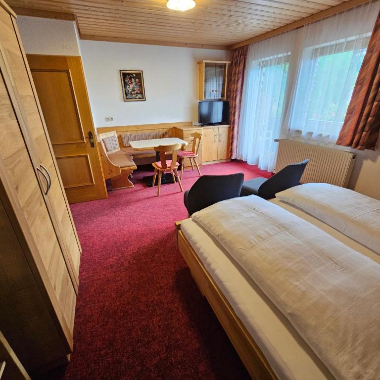 Pension Appartement Ambrosi - Apartment mit 2 Schlafzimmern und Balkon - 5
