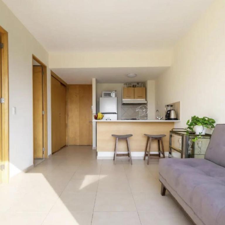 B405 - 1BR - 1BTh - One-Bedroom Apartment - 7