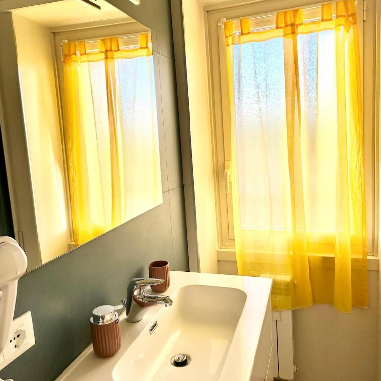 Monti Tiburtini Roma Guest House Apartment - Casa Vacanze con 3 Camere da Letto - 17
