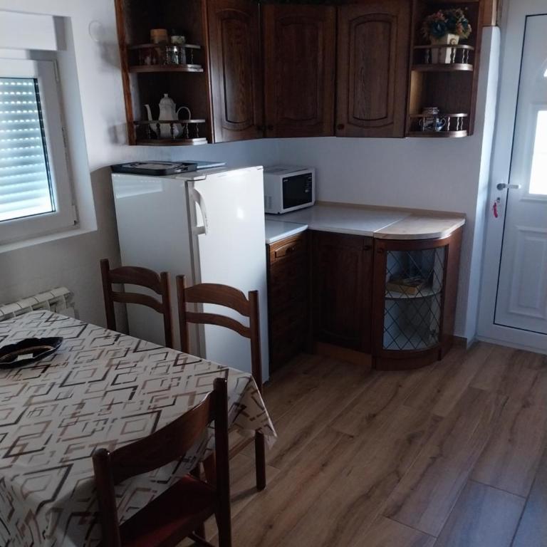 Rent a house - "Laki" - Villa - 21