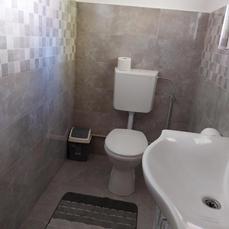 Rent a house - "Laki" - Villa - 46