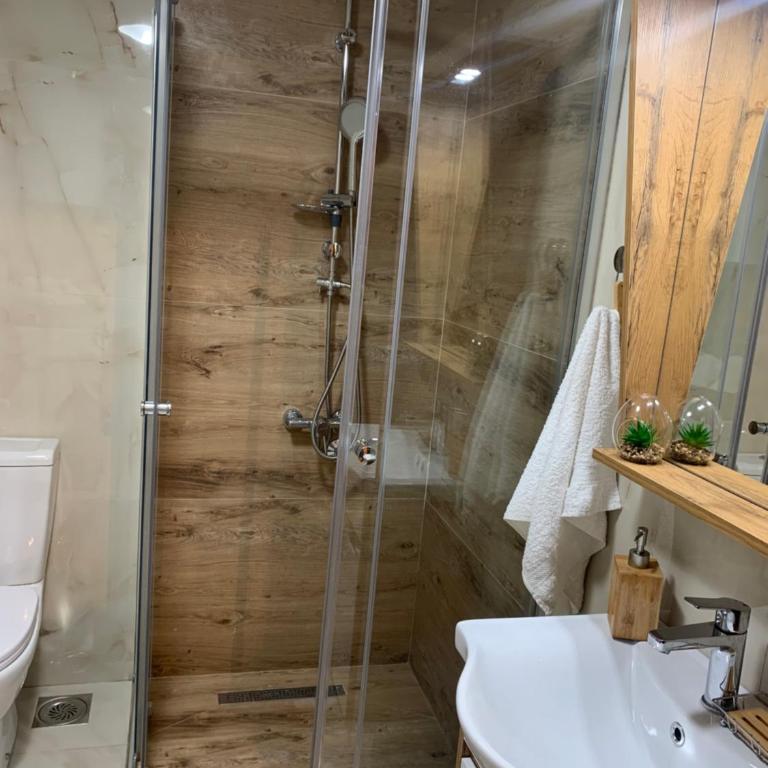 Vista Wood - One-Bedroom House - 13