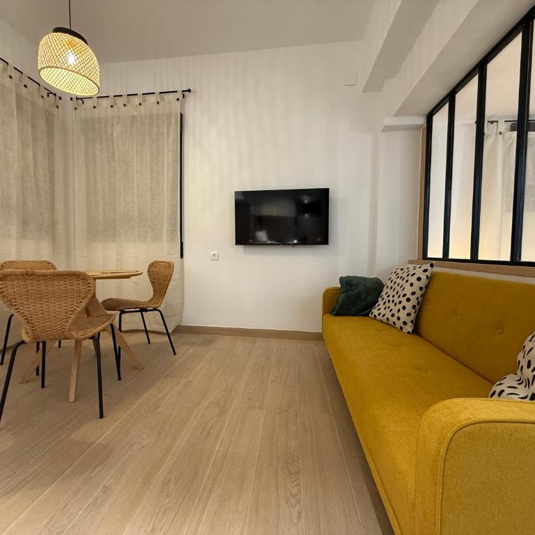 Apartamento junto a Hospital Real - One-Bedroom Apartment - 6