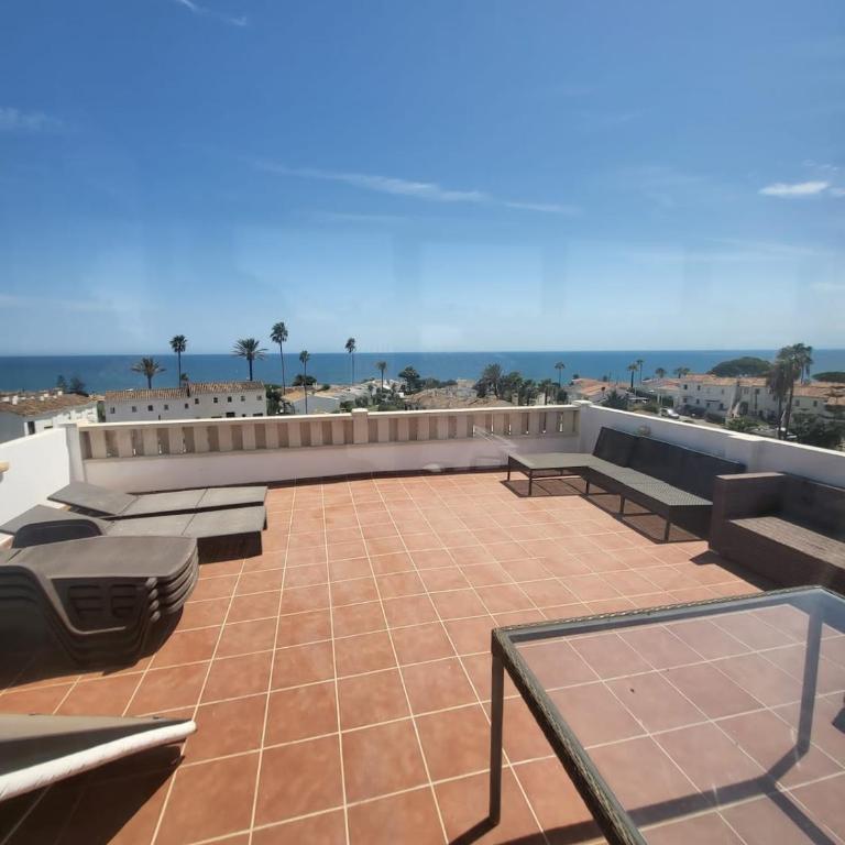 Villa Angel - La Cala Di Mijas - 4 Bedroom, Sleeps 8, Private Pool, Close to the Beach - Villa - 12