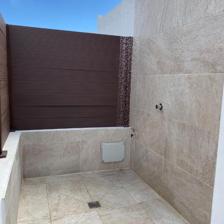 Bungalow con entrada privada y gran terraza soleada - ALHU - Casa con 1 dormitorio - 9
