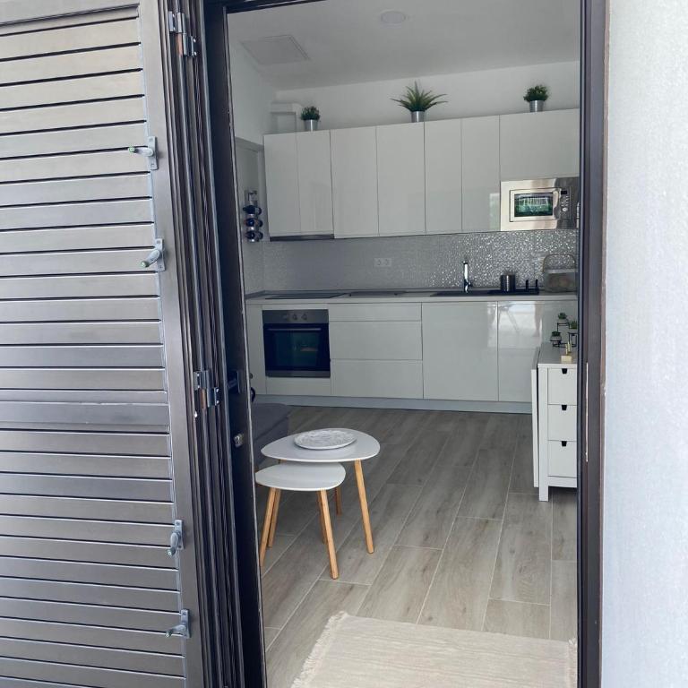 Bungalow con entrada privada y gran terraza soleada - ALHU - Casa con 1 dormitorio - 10