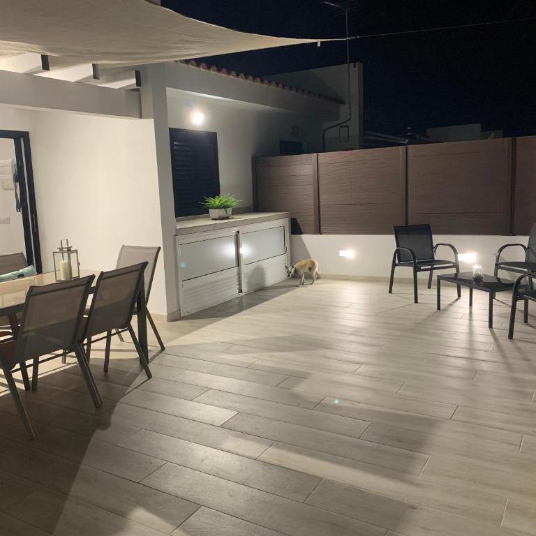 Bungalow con entrada privada y gran terraza soleada - ALHU - Casa con 1 dormitorio - 20