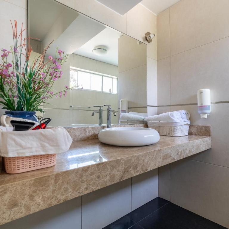 Departamento en San Isidro, Lima - Three-Bedroom Apartment - 55