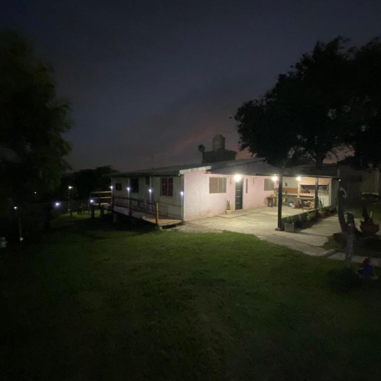 Descansa con tu familia cerca del lago San Roque - Casa con 1 dormitorio - 4