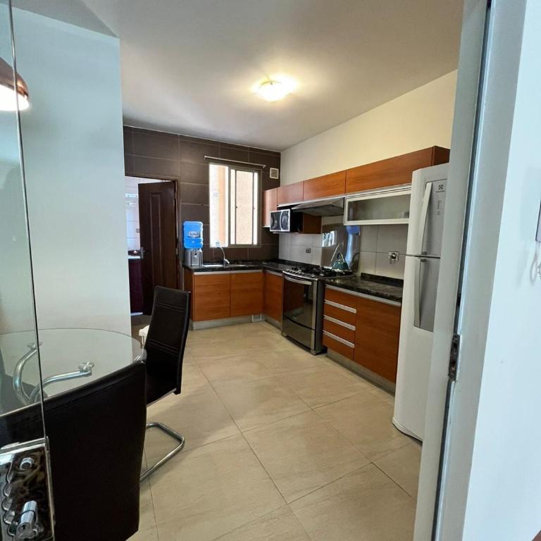 Departamento amplio de 3 dormitorios - Three-Bedroom Apartment - 10