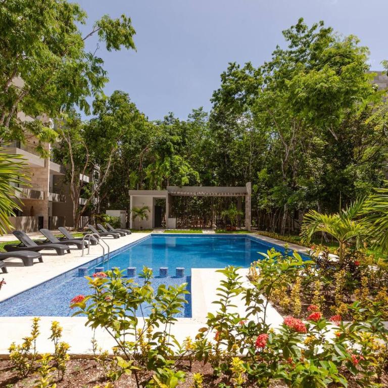 Selvanova Coto8 10min Beach,Gyms,Pools,WIFI 200MB - Three-Bedroom Apartment - 3