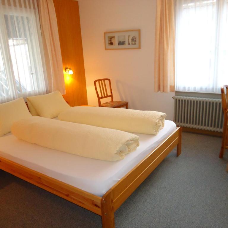 Hotel Tschuggen - Doppel- und Zweibettzimmer mit Verbindungstür - 2