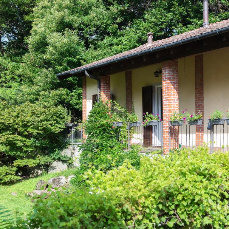 Agriturismo Biomatto - Camera Matrimoniale con Vista Giardino - 3
