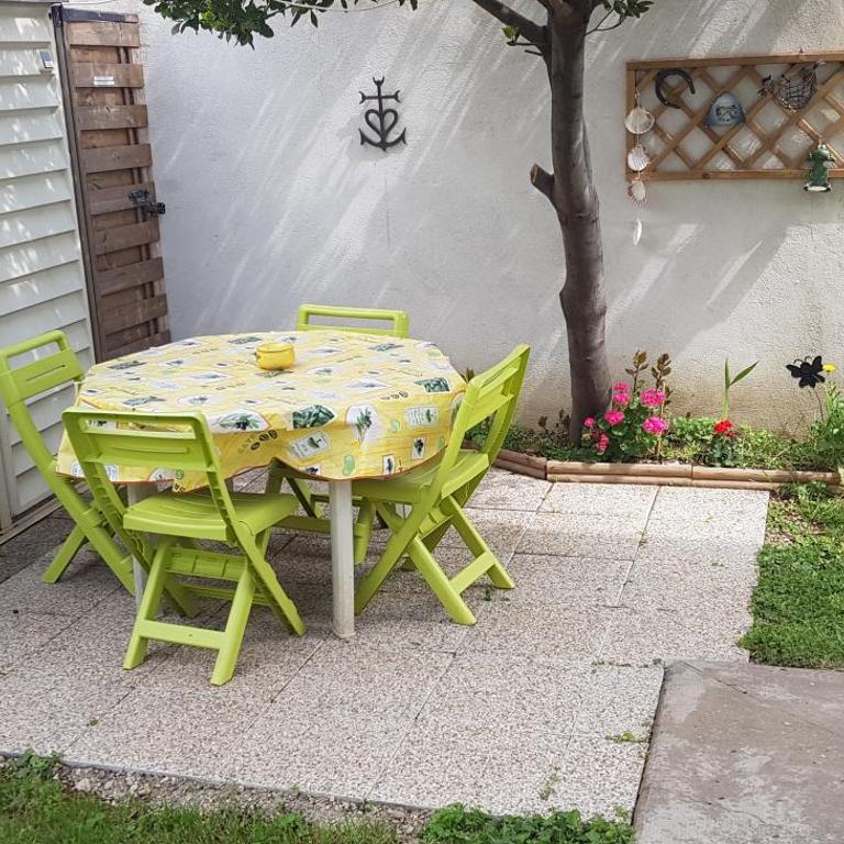 Superbe T2 avec jardin, piscine-enfant et parking - Apartamento - Planta baja - 25