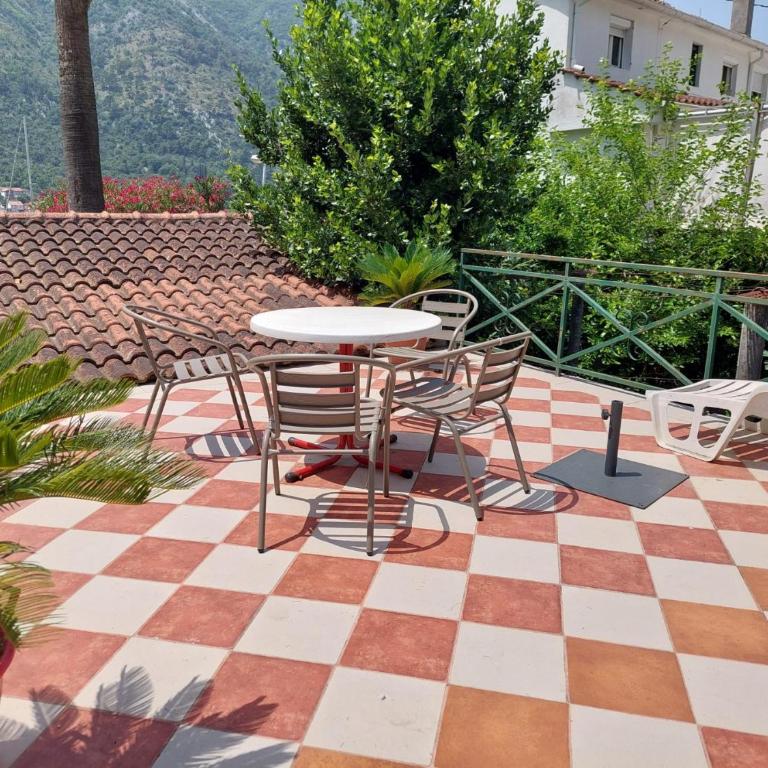 Garden apartmant near sea - Two-Bedroom Apartment - 13