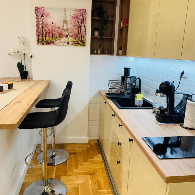 Apart Hotel Gondola - Two-Bedroom Superior Apartment - 4