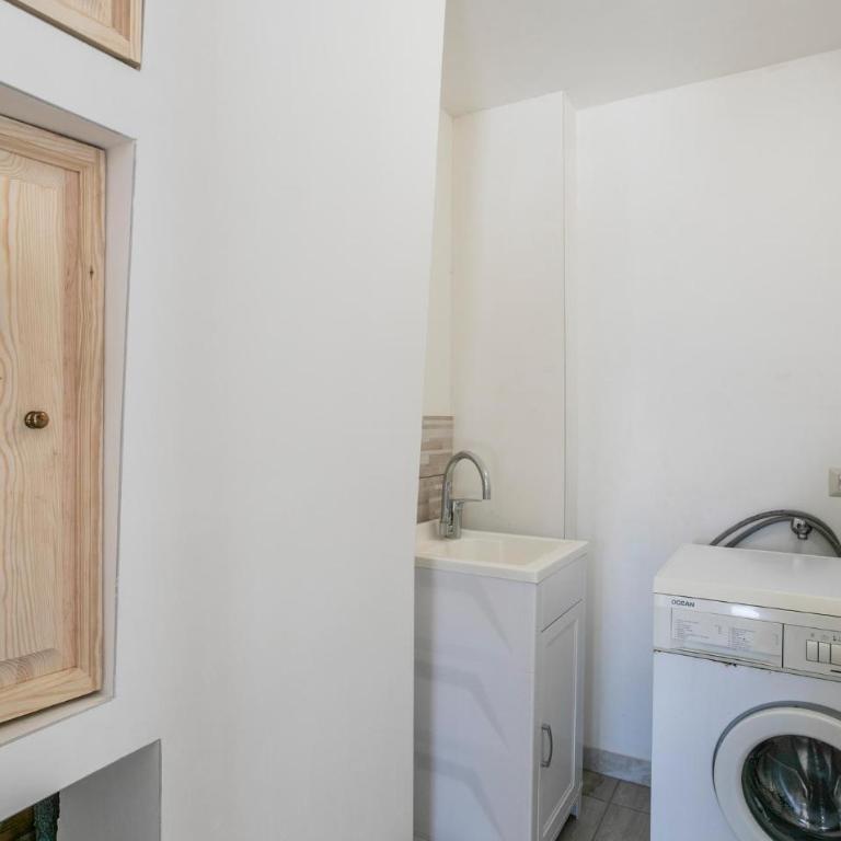 Mariarosa Country House - Casa Vacanza con 6 Camere da Letto - 34